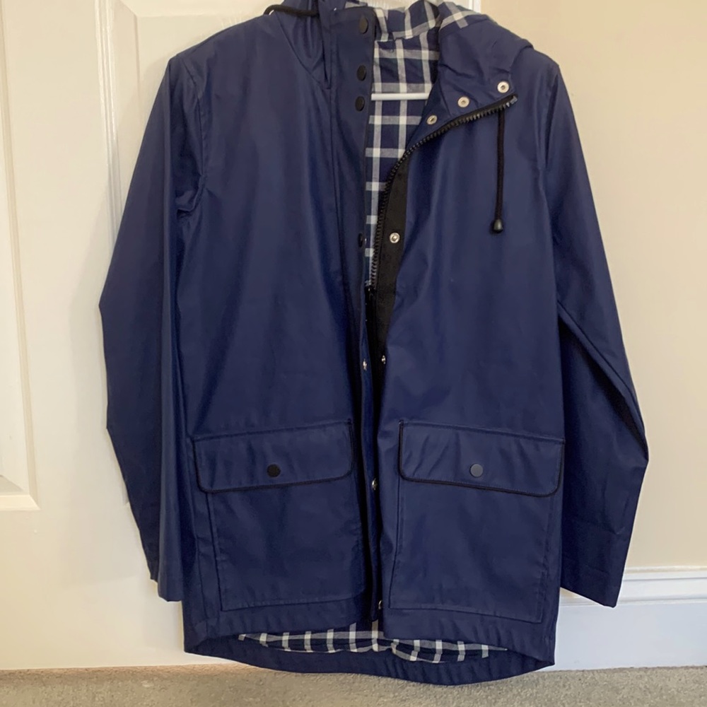 Raincoat Topsbop